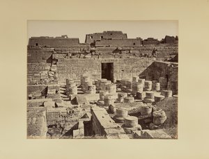 Medinet Abu. Sala hipostylowa Wielkiej Świątyni (Egipt) autorstwa Félix Bonfils