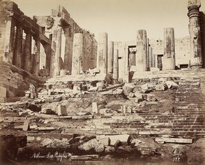 Propylae akropolu w Atenach autorstwa Félix Bonfils
