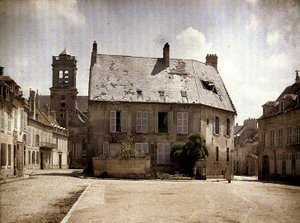 Dom z uszkodzonym dachem, Soissons, Aisne, 1917 (autochrom) autorstwa Fernand Cuville