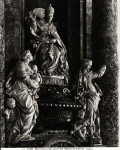 Pomnik Papieża Innocentego XII (1615-1700) (marmur) (zdjęcie czarno-białe) autorstwa Filippo Della Valle