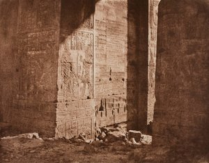 Pierwszy pylon - francuski napis wyryty na wschodnim strzelnicy w punkcie H, wyspa Fila.., 1851 autorstwa Félix Teynard