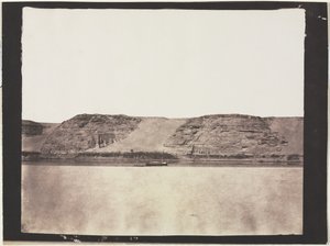 Widok ogólny pomników wykutych w skale z Dahabieh fotografa. Abu Simbel autorstwa Félix Teynard