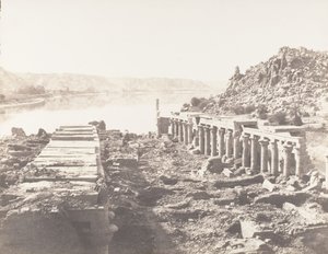 Wyspa Fileh Philæ, Widok ogólny wzięty z punktu I, Na peronie..., 1851-52, wydrukowany w latach 1853-54. autorstwa Félix Teynard