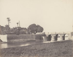 Syout, Pont Sur le Grand Canal, 1851-52, druk 1853-54. autorstwa Félix Teynard