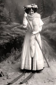 Gertie Millar 1879-1952, angielska aktorka, 1906. autorstwa Foulsham and Banfield