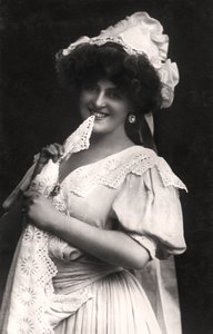 Marie Studholme 1875-1930, angielska aktorka, 1900. autorstwa Foulsham and Banfield