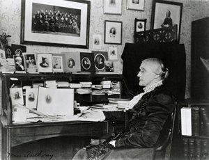 Susan Brownell Anthony 1899 (zdjęcie czarno-białe) autorstwa Frances Benjamin Johnston