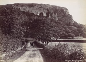 Abergele, jaskinia Tan-yr-ogo, lata 70. XIX wieku. autorstwa Francis Bedford