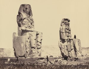 Posągi na równinie, Teby, 1858 (zdjęcie) autorstwa Francis Frith
