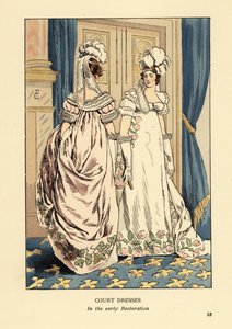 Kobiety w piórowych nakryciach głowy i luksusowych haftowanych sukniach, dwór króla Ludwika XVIII, około 1817 roku. Wnętrze z błękitnymi zasłonami i dywanem fleur de lys. Suknie dworskie w okresie wczesnej restauracji, Paryż. Litografia ręcznie kolorowana  autorstwa François Courboin