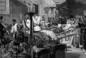 Żołnierze pułku pancerników Aleksandra II (1818-1881) idący pocałować rękę zmarłego cara w katedrze św. Piotra i Pawła w Petersburgu (Petersburg) autorstwa Frederic de Haenen