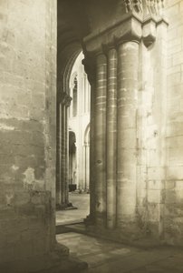 Katedra w Ely: Transept południowo-zachodni do nawy głównej