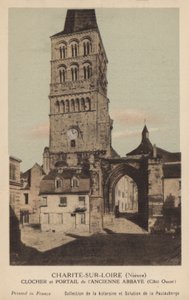 Charite Sur Loire, dzwonnica i portal starego opactwa autorstwa French Photographer