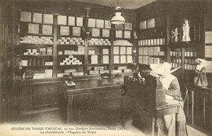 Sklep z czekoladą, 92 ​​Rue Denfert-Rochereau, Paryż (zdjęcie czarno-białe) autorstwa French Photographer
