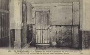 Konsjerż (czarno-białe zdjęcie) autorstwa French Photographer