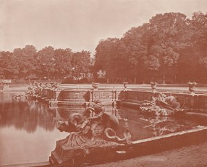 Wielki Basen Neptuna (zdjęcie czarno-białe) autorstwa French Photographer