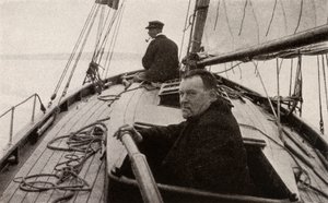 Hilaire Belloc w swojej łodzi autorstwa French Photographer
