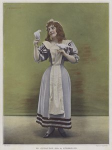 Julie Guiraudon w tytułowej roli w Cendrillon (Kopciuszek) (kolorowe zdjęcie)