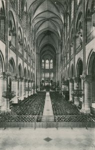 Nawa kościoła Notre-Dame, Nawa kościoła Notre-Dame (fotografika) autorstwa French Photographer