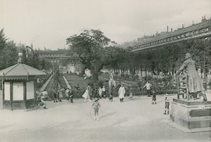 Jardin du Palais-Royal, Ogród Palais-Royal (fotograwiura) autorstwa French Photographer