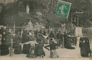 Lourdes, Cudowna Grota. Pocztówka wysłana 28 marca 1913 r. autorstwa French Photographer