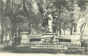 Pomnik bajkopisarza La Fontaine, Jardin du Luxembourg (zdjęcie czarno-białe) autorstwa French Photographer