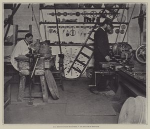 Warsztat montażowy w fabryce porcelany Sevres we Francji (zdjęcie czarno-białe) autorstwa French Photographer