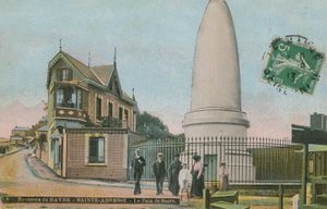 Pain de sucre (pomnik bochenka cukru) w Sainte-Adresse niedaleko Le Havre. Mauzoleum zbudowane ku pamięci Charlesa Lefebvre-Desnouettesa. Pocztówka wysłana w 1913 roku. autorstwa French Photographer