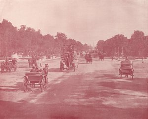Paryż: Avenue Champs Elysees (zdjęcie czarno-białe) autorstwa French Photographer