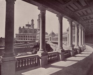 Paryż: Circular Gallery Pałacu Trocadero (zdjęcie czarno-białe) autorstwa French Photographer