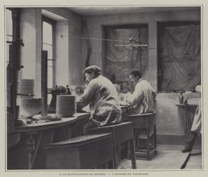 Warsztat polerski w fabryce porcelany Sevres we Francji (zdjęcie czarno-białe) autorstwa French Photographer
