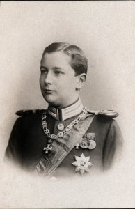 Portret księcia pruskiego Eitela Friedricha (1883-1942). autorstwa French Photographer