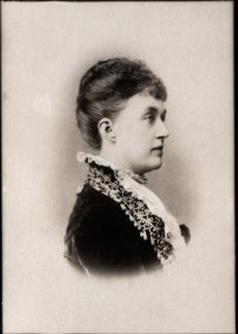 Portret księżnej Adelheid Marie z Anhalt Dessau (1833-1916), wielkiej księżnej Luksemburga. autorstwa French Photographer