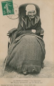 Pocztówka stulatka, Madame Therese Bedoiseau, La Ferte-Loupiere, 1913 autorstwa French Photographer