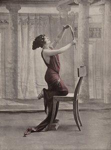 Regina Badet, francuska aktorka komediowa (zdjęcie kolorowe) autorstwa French Photographer