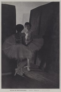 Salon Fotografa: Za kulisami (zdjęcie czarno-białe) autorstwa French Photographer