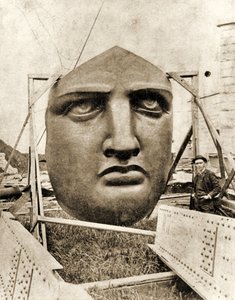 Budowa Statuy Wolności, fragment twarzy, ok. 1876 r. autorstwa French Photographer