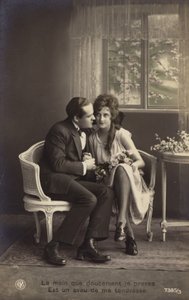 Dłoń, którą delikatnie ściskam, jest wyznaniem mojej miłości autorstwa French Photographer