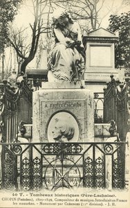 Grób Fryderyka Chopina, cmentarz Pere Lachaise, Paryż (zdjęcie czarno-białe) autorstwa French Photographer