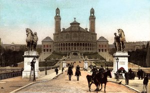 Pałac Trocadero wybudowany na Targi Światowe w Paryżu w 1878 r. 1906 (zdjęcie) autorstwa French Photographer