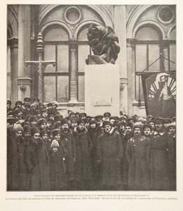 Odsłonięcie pomnika wzniesionego przez Sowietów ku pamięci jednego z morderców Aleksandra II, z Histoire des Soviets, pub. 1922 (litografia) autorstwa French Photographer