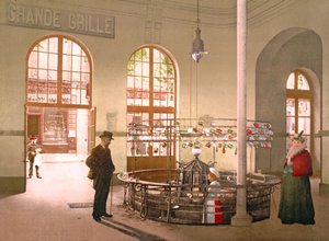 Woda źródlana Vichy sprzedawana na kieliszki w źródle Grande Grille, 1890-1900 autorstwa French Photographer