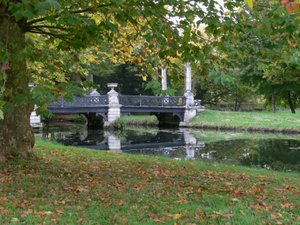 Widok na most Ogrodów Angielskich, Le Pont des Grandes Homms autorstwa French School
