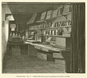 Szafa laboratoryjna do produkcji delikatnych powierzchni (grawerowanie) autorstwa French School