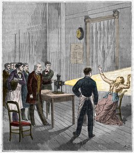 Katalepsja wytworzona pod wpływem światła - Francuski neurolog Jean Martin Charcot (1825-1893) badający fenomen hipnozy u pacjenta szpitala Salpetriere za pomocą latarni magicznej - Katalepsja - Jean Martin Charcot (1825-1893), francuski neu autorstwa French School