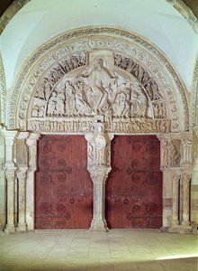 Portal centralny w Narteksie kościoła Sainte-Madelaine, z płaskorzeźbą Zesłania Ducha Świętego w Tympanonie, c.1150 autorstwa French School