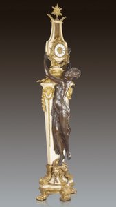 Grande Horloge, ważny i monumentalny zegar na cokole, zaprojektowany przez Frederica Piata i wykonany przez Maison Millet, Paryż, ok. 1890 (brąz patynowany ormolu i marmur carrara) (patrz także 362833) autorstwa French School
