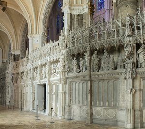 Widok wnętrza katedry w chartres z detalem chóru autorstwa French School