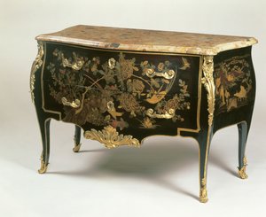 Komoda Ludwika XV w stylu Macreta, ok. 1765 (drewno z oprawą ormolu w kolorze czarnym, złotym i polichromowanym)