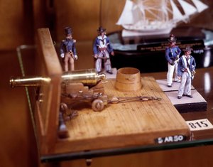 Model wojskowy: żołnierze i armata miniatur francuskiej marynarki wojennej. 19 wiek. Paryż, Musée de la Marine autorstwa French School